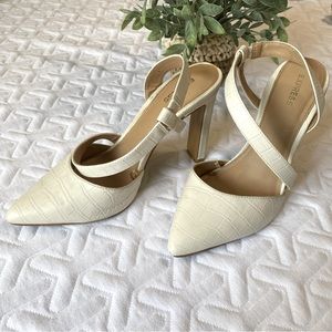 • Express Heels •